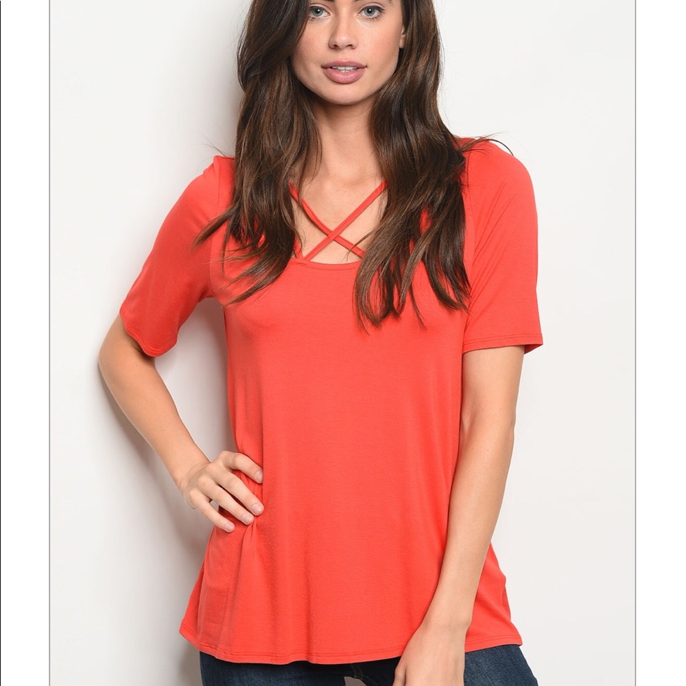 Gilli Criss cross top🚨 - Picture 1 of 2
